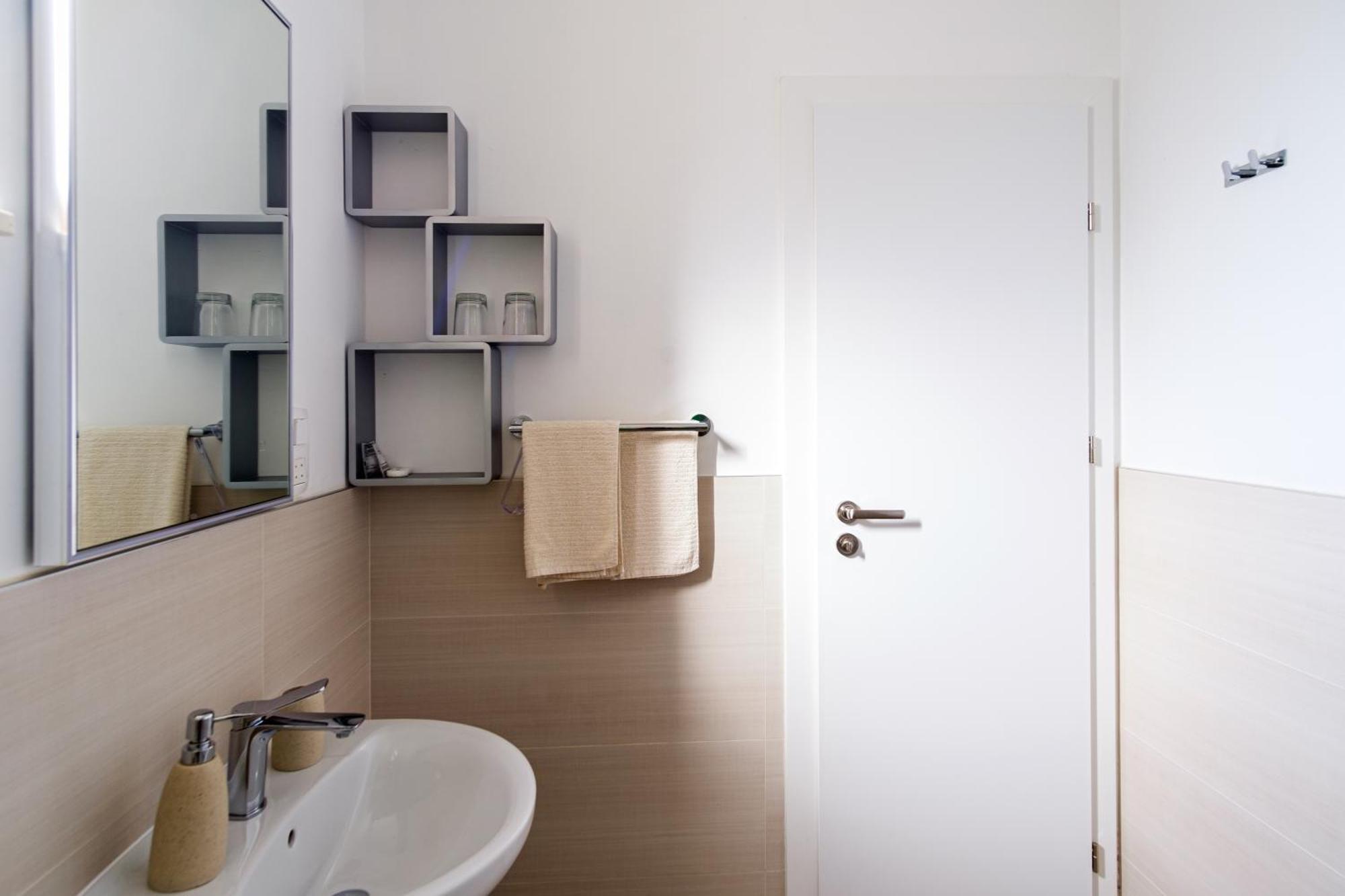 Apartments Grape ピロヴァッツ エクステリア 写真
