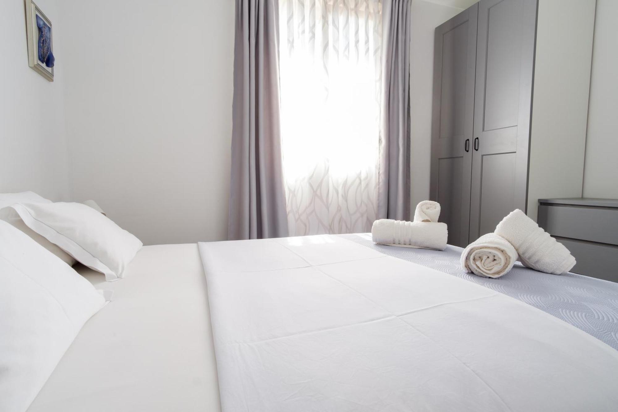 Apartments Grape ピロヴァッツ エクステリア 写真